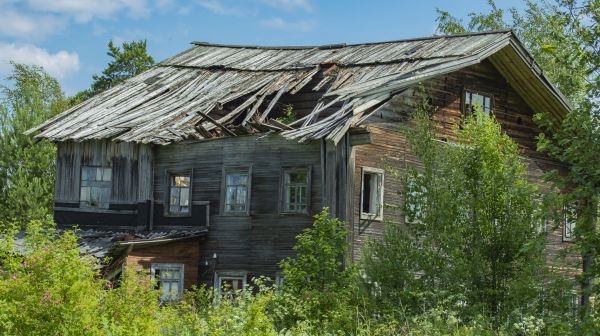 Cottage Demolition in Huntington Station